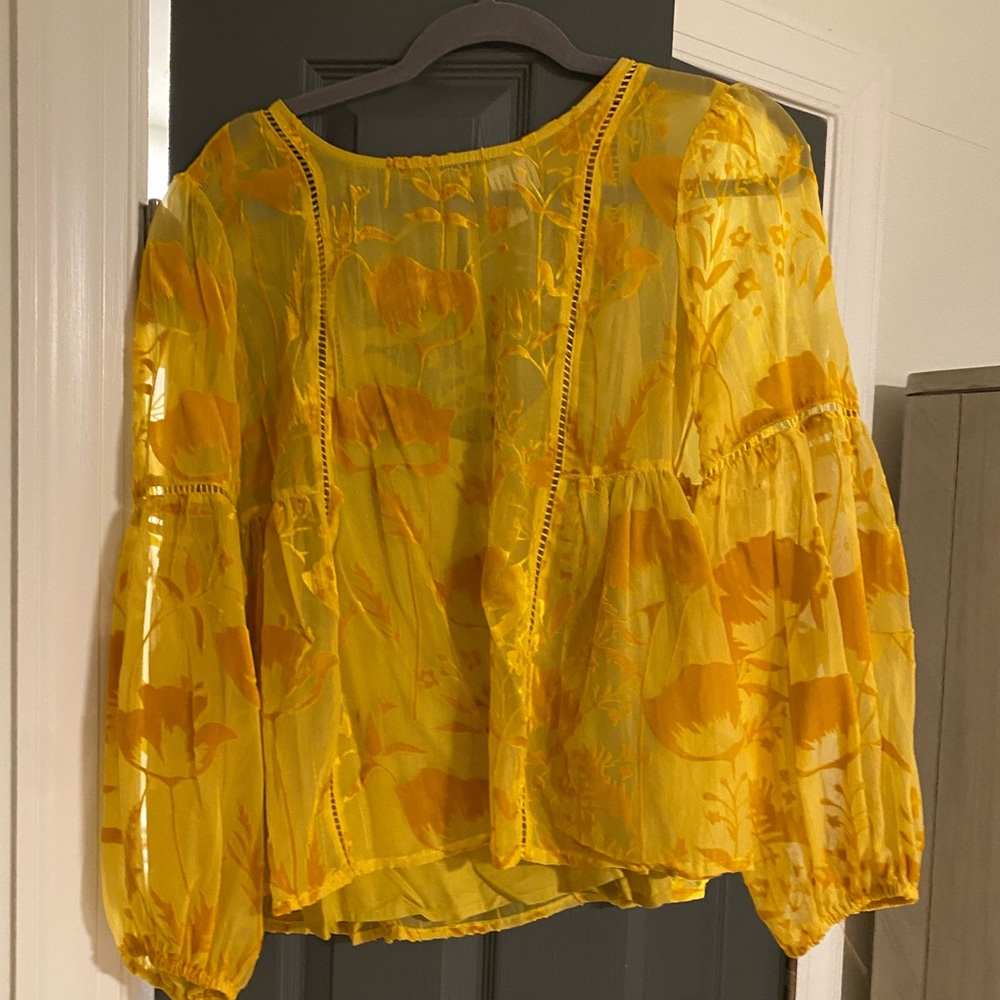 Anthropologie yellow velvet & sheet 3/4 sleeve top. Has a cami underneath.